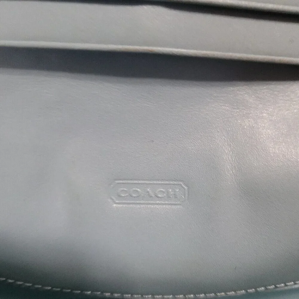Coach Classic Logo Bifold Wallet. - Picture 9 of 11
